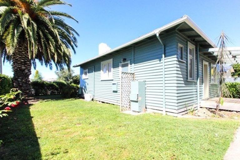 Photo of property in 1112 Caroline Road, Mayfair, Hastings, 4122