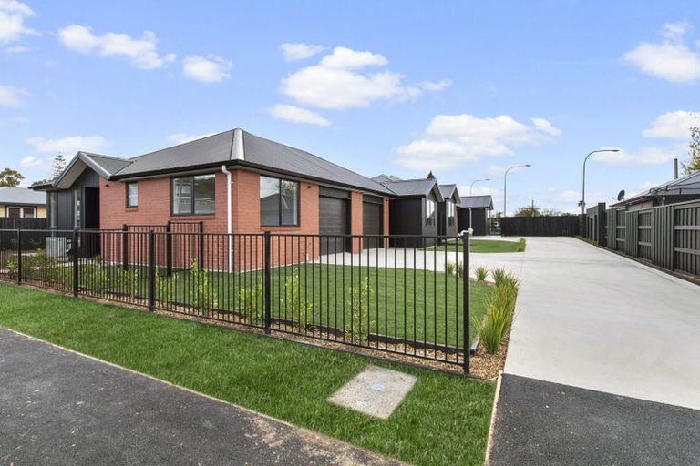 Photo of property in 2/4 Carey Street, Maeroa, Hamilton, 3200