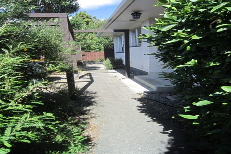 Photo of property in 2/9 Archdall Place, Avonhead, Christchurch, 8042