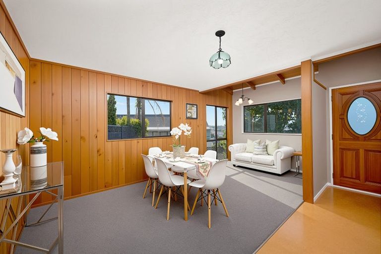 Photo of property in 26 Rhinevale Close, Henderson, Auckland, 0612