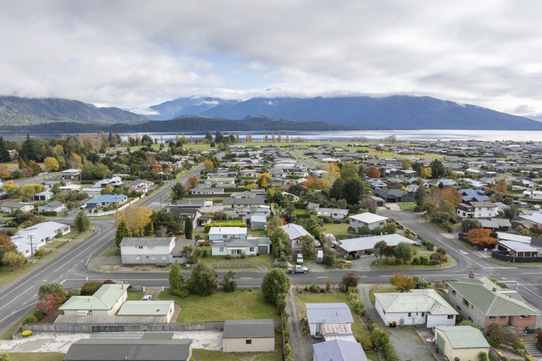 Photo of property in 16 Bligh Street, Te Anau, 9600