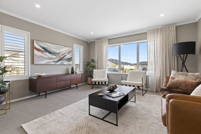 Photo of property in 2 Syme Rise, Patumahoe, 2679