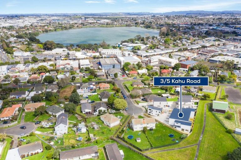 Photo of property in 5b Kahu Road, Paremata, Porirua, 5024