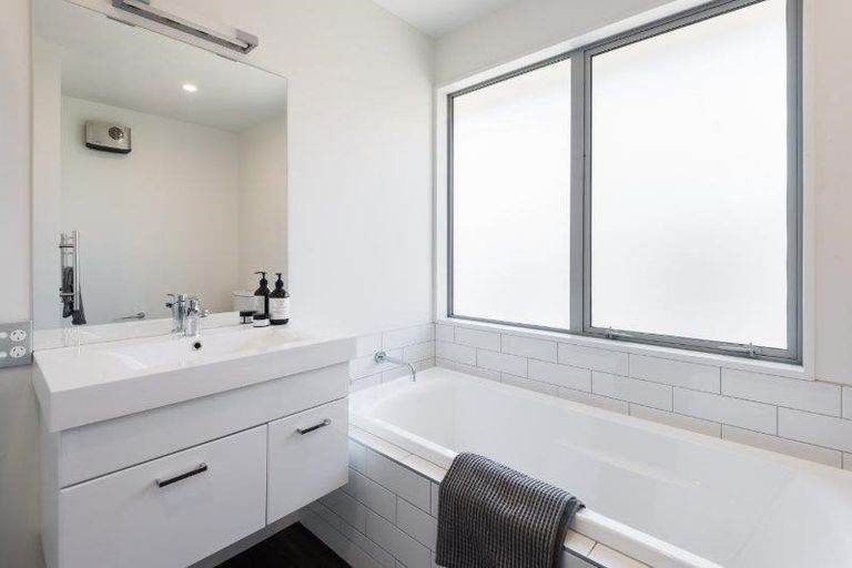 Photo of property in 109 Infinity Drive, Wanaka, 9305