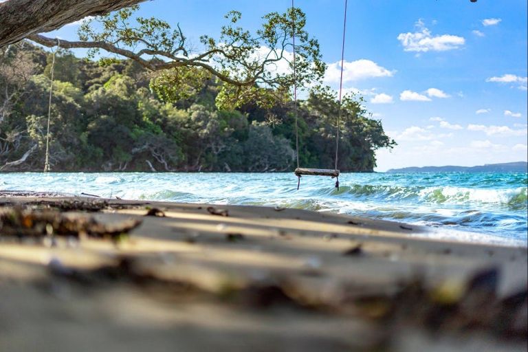 Photo of property in 57 Buckleton Road, Tawharanui Peninsula, Matakana, 0986