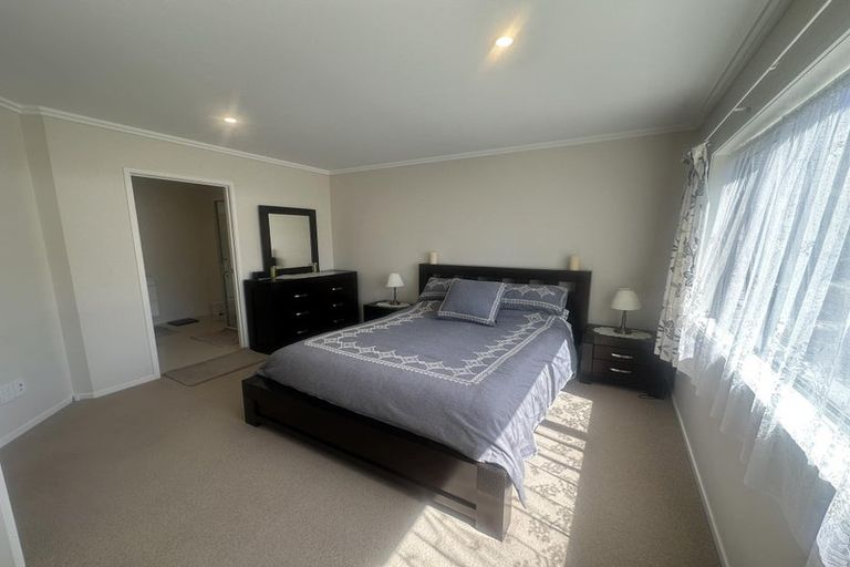 Photo of property in 5 Ashington Road, Silverstream, Upper Hutt, 5019