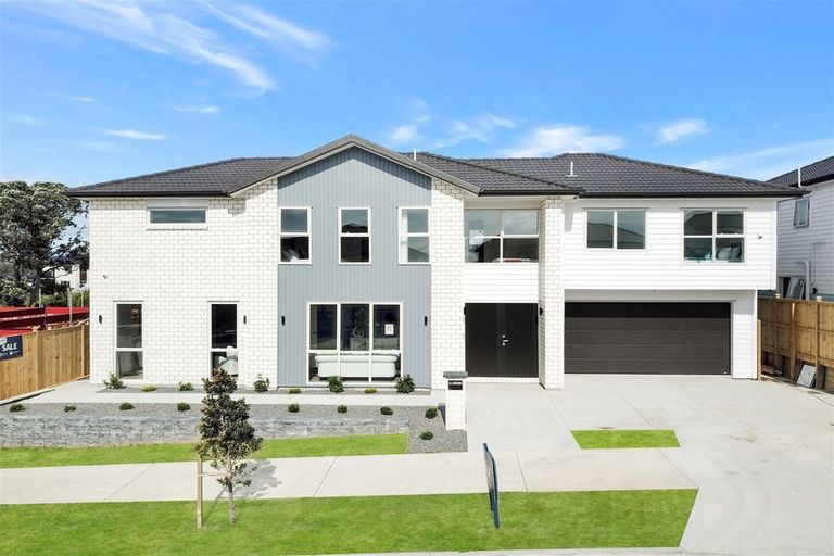 Photo of property in 13 Drumconnell Drive, Flat Bush, Auckland, 2019