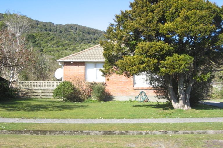 Photo of property in 77 Richmond Street, Cobden, Greymouth, 7802