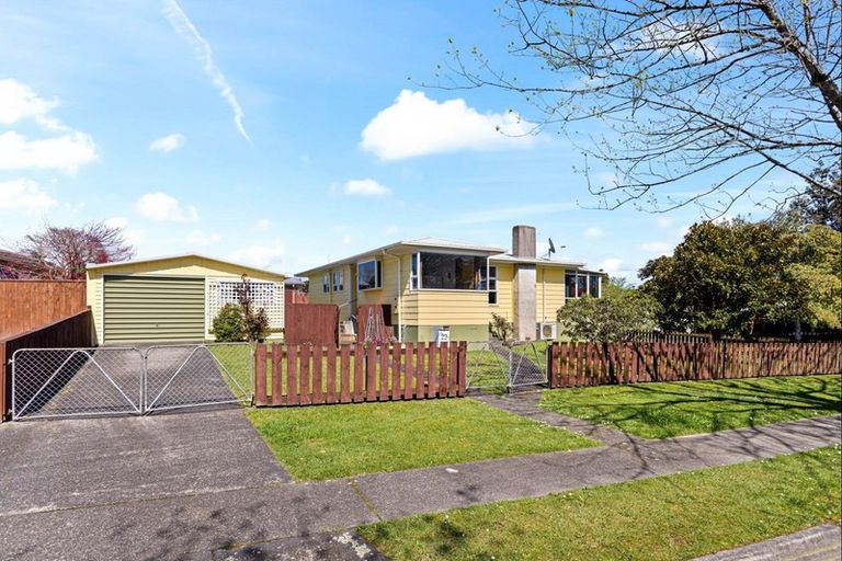 Photo of property in 22 Chartwell Drive, Tokoroa, 3420
