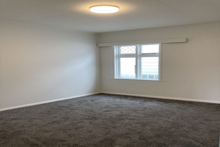 Photo of property in 88 Freyberg Street, Lyall Bay, Wellington, 6022