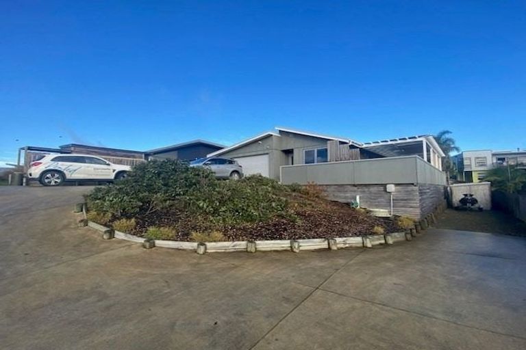 Photo of property in 8 Surfside Lane, Ruakaka, 0116