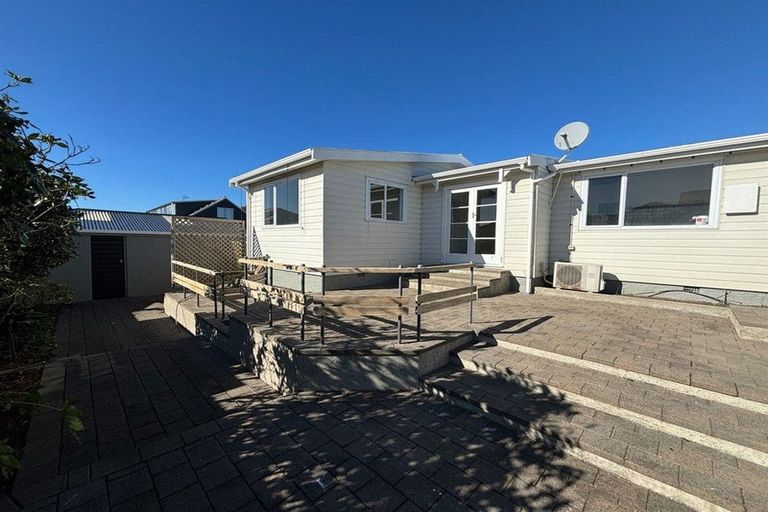 Photo of property in 1/151 Estuary Road, South New Brighton, Christchurch, 8062