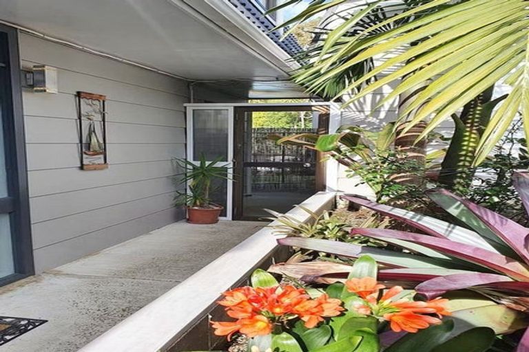 Photo of property in 2/35 Salisbury Road, Birkdale, Auckland, 0626