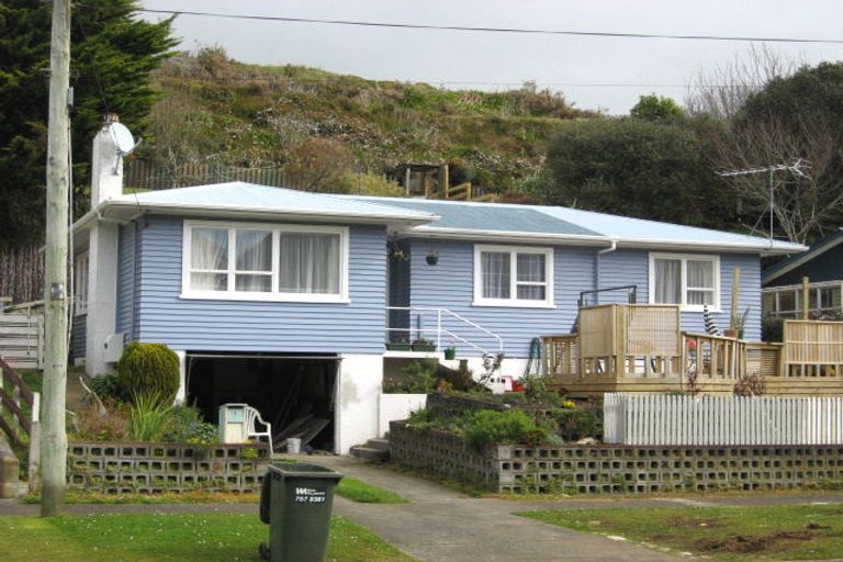 Photo of property in 16 Whakawhiti Street, Marfell, New Plymouth, 4310