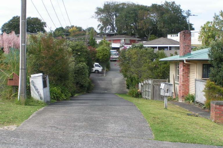 Photo of property in 4/6 Bond Crescent, Forrest Hill, Auckland, 0620