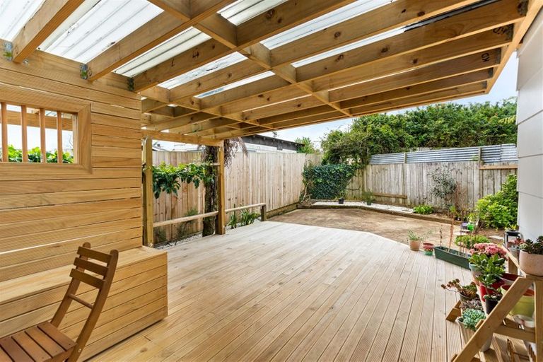 Photo of property in 1/50a Tawa Crescent, Manurewa, Auckland, 2102