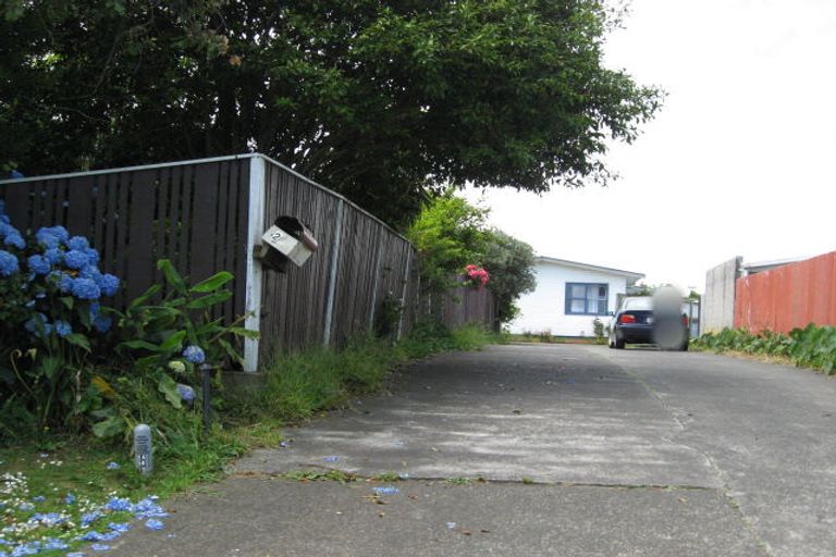 Photo of property in 20 Staverton Crescent, Mangere, Auckland, 2022