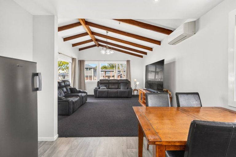 Photo of property in 66 Oakfield Crescent, Pukete, Hamilton, 3200