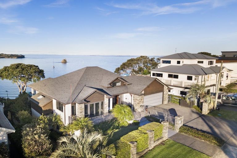 Photo of property in 93 Tiri Road, Tindalls Beach, Whangaparaoa, 0930