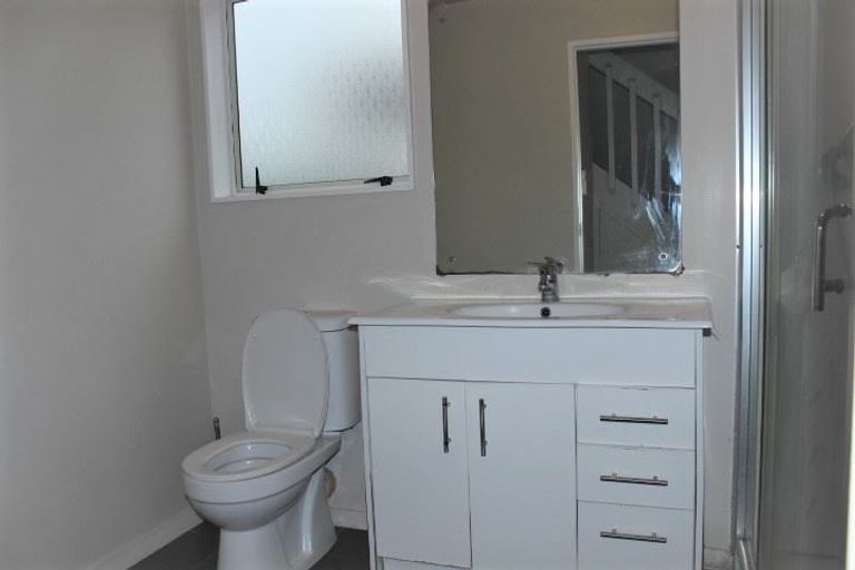 Photo of property in 2/10 Rewa Street, New Lynn, Auckland, 0600