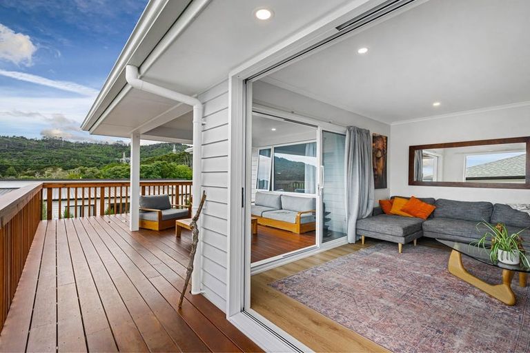 Photo of property in 37 Josh Road, Huapai, Kumeu, 0810