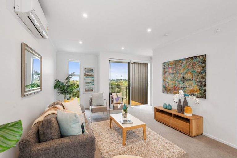 Photo of property in 25 Bonnette Road, Flat Bush, Auckland, 2019