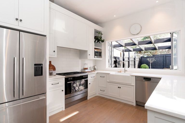 Photo of property in 56 Derwent Street, Island Bay, Wellington, 6023