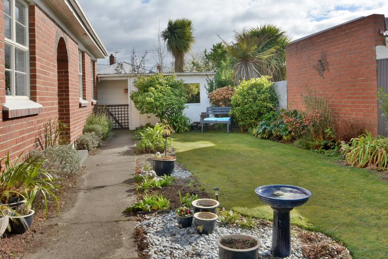 Photo of property in 137a Bay View Road, South Dunedin, Dunedin, 9012