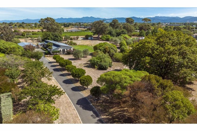 Photo of property in 12 Dry Hills Rise, Riverlands, Blenheim, 7274