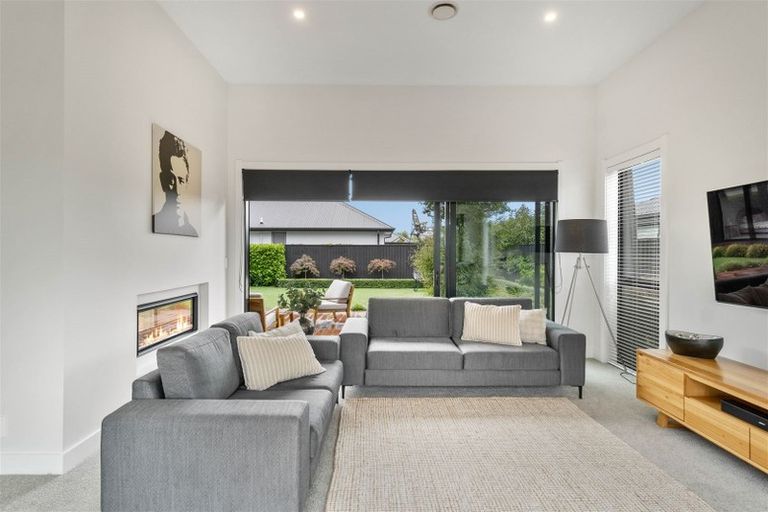 Photo of property in 2 Wallace Crescent, Prebbleton, 7604