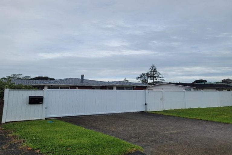 Photo of property in 26a Finlow Drive, Te Atatu South, Auckland, 0610