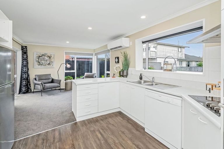 Photo of property in 2/57 Cutts Road, Russley, Christchurch, 8042