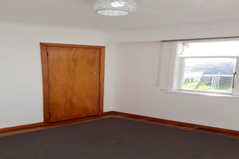 Photo of property in 61 Whiteley Street, Moturoa, New Plymouth, 4310