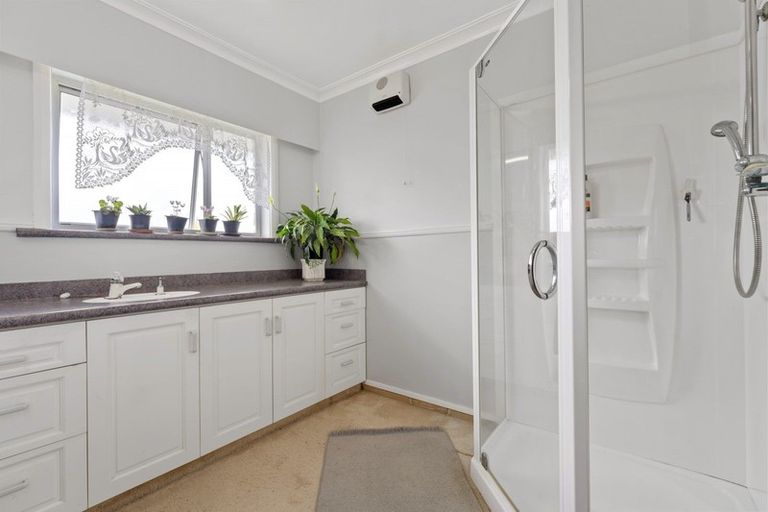 Photo of property in 16 Burn Street, Levin, 5510