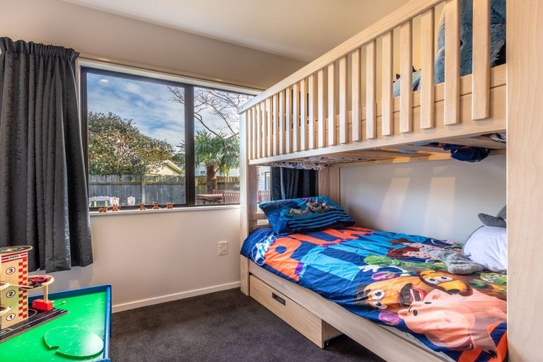 Photo of property in 10 Rodney Grove, Paraparaumu, 5032