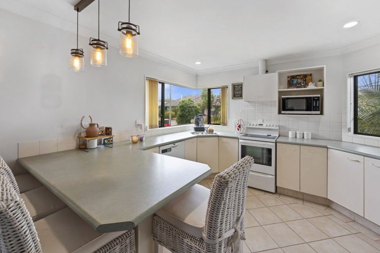 Photo of property in 18 Bucksburn Place, Greenmeadows, Napier, 4112