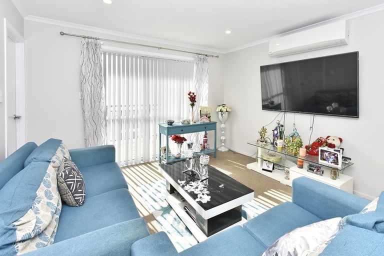 Photo of property in 24 Fernly Rise, Flat Bush, Auckland, 2019