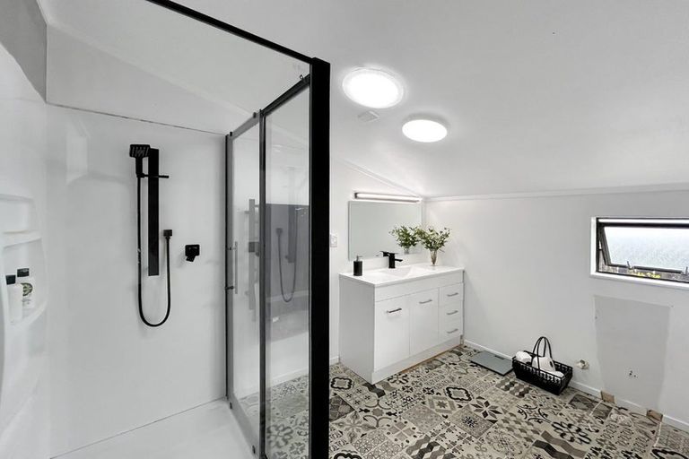 Photo of property in 6 Highbury Drive, Levin, 5510