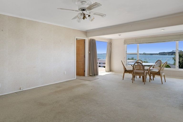 Photo of property in 52 Omokoroa Road, Omokoroa, 3114