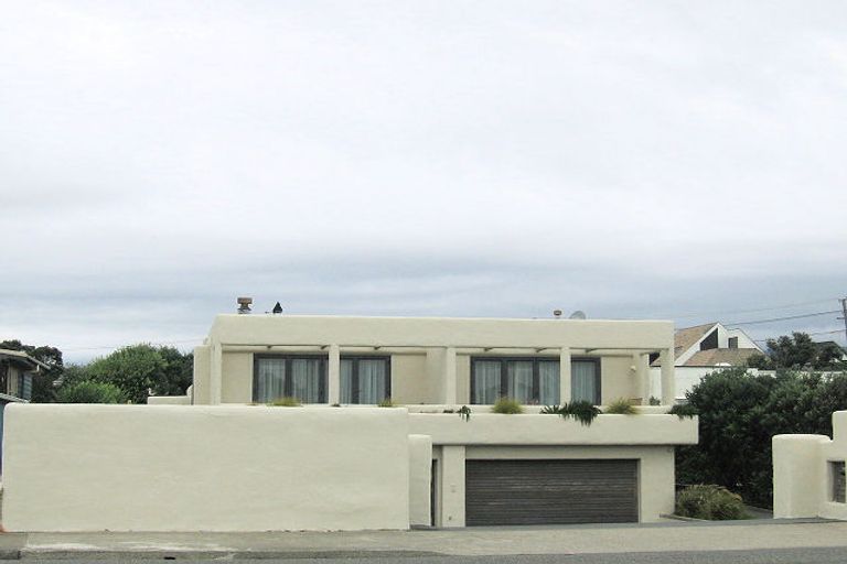 Photo of property in 86a Marine Parade, Paraparaumu Beach, Paraparaumu, 5032