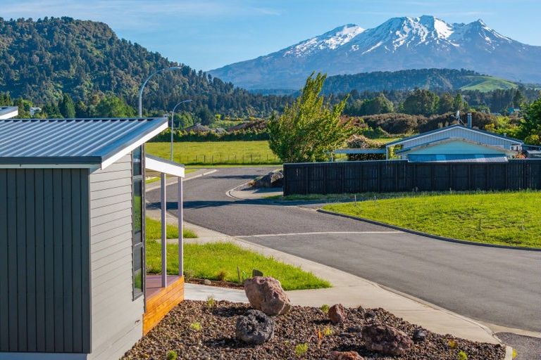Photo of property in 8 Raupo Lane, Ohakune, 4625