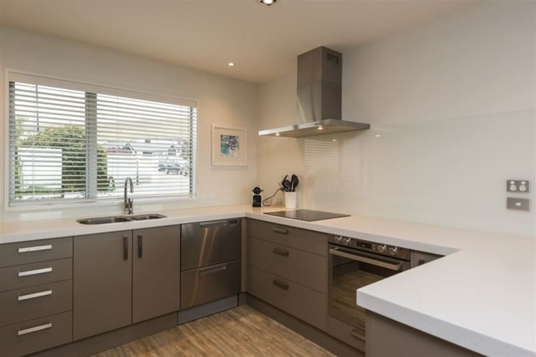 Photo of property in 25 Parkridge Place, Mount Pleasant, Christchurch, 8081