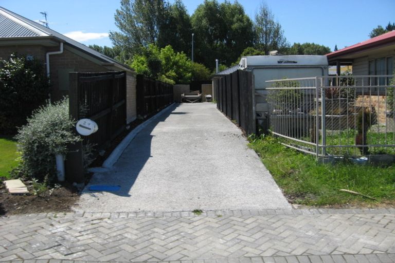 Photo of property in 27 Ridgewood Place, Shirley, Christchurch, 8061