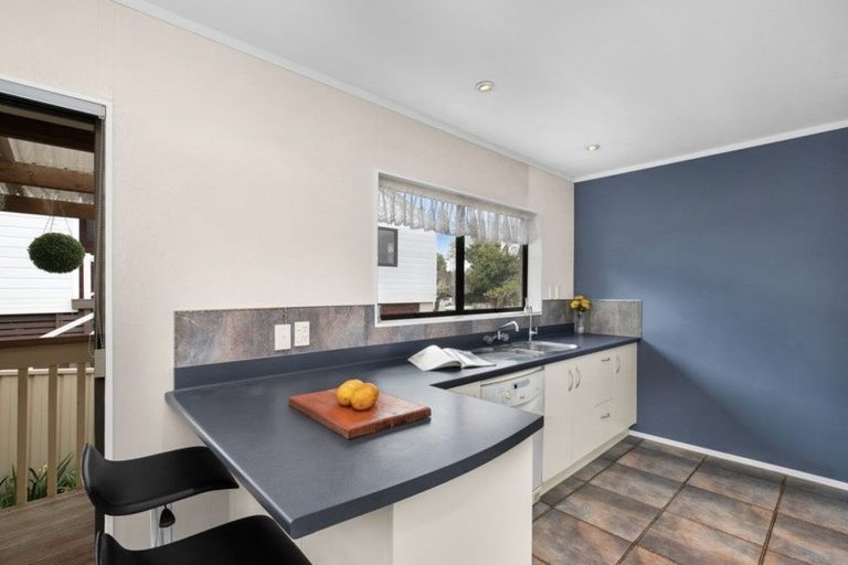 Photo of property in 9 Rhonda Place, Opaheke, Papakura, 2113