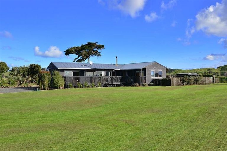 Photo of property in 368 Evans Road, South Head, Helensville, 0874