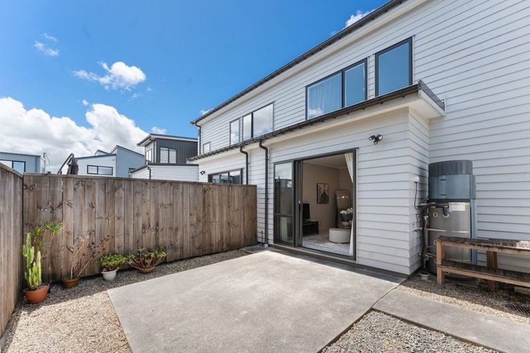 Photo of property in 19 Eyton Kay Road, Hobsonville, Auckland, 0616