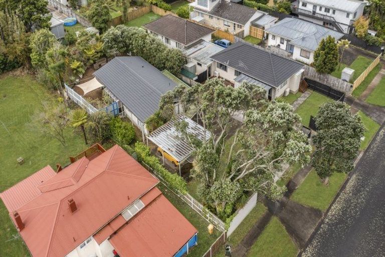 Photo of property in 9 Mcinnes Road, Weymouth, Auckland, 2103