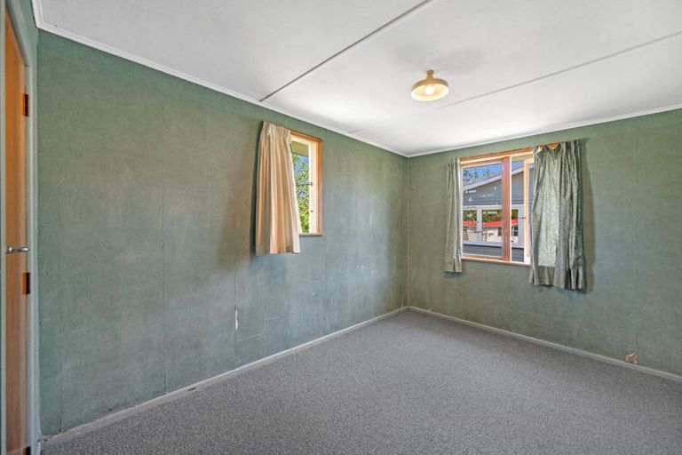 Photo of property in 42 Francis Drake Street, Waipukurau, 4200