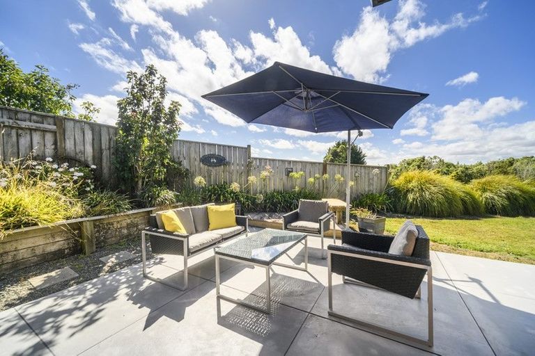 Photo of property in 53 Pacific Drive, Fitzherbert, Palmerston North, 4410