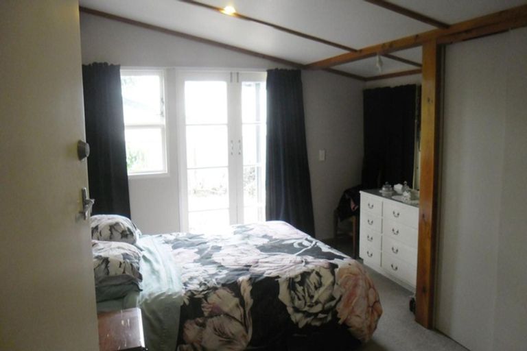 Photo of property in 20 Francis Road, Paraparaumu Beach, Paraparaumu, 5032